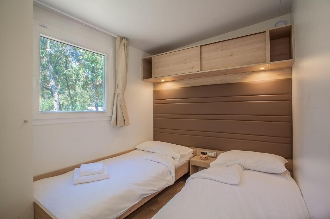 נזרין Mobile Homes Delta Marine At Campsite Lopari מראה חיצוני תמונה