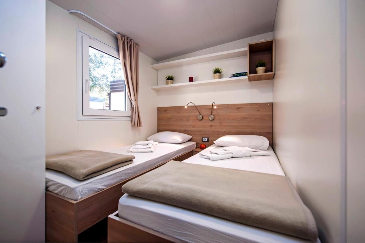 נזרין Mobile Homes Delta Marine At Campsite Lopari מראה חיצוני תמונה