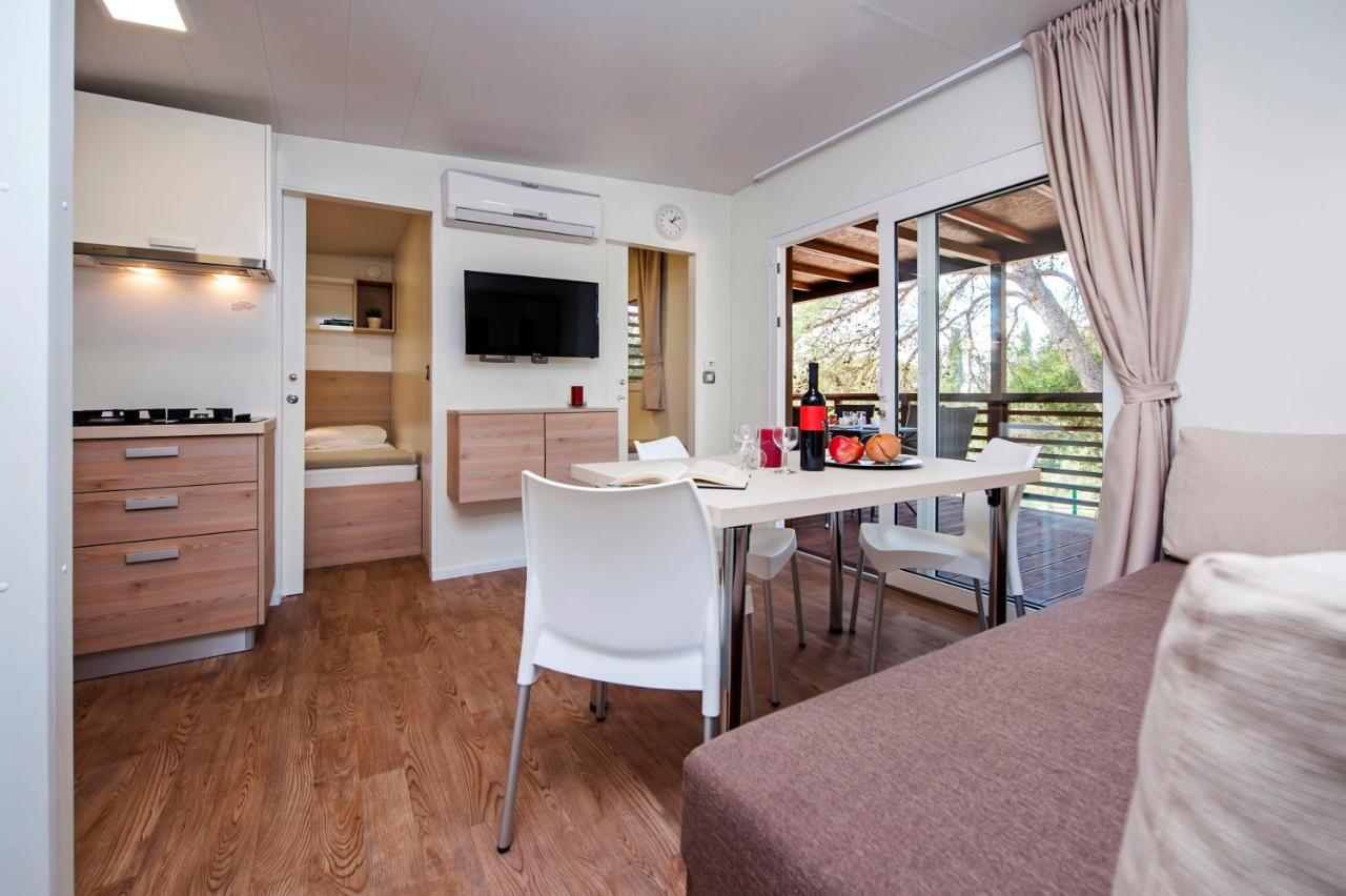נזרין Mobile Homes Delta Marine At Campsite Lopari מראה חיצוני תמונה